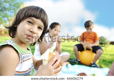 Images Of Children Playing Together