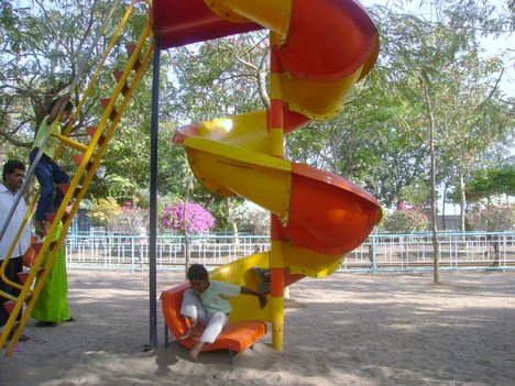 Little Children Playing In The Park Lyrics