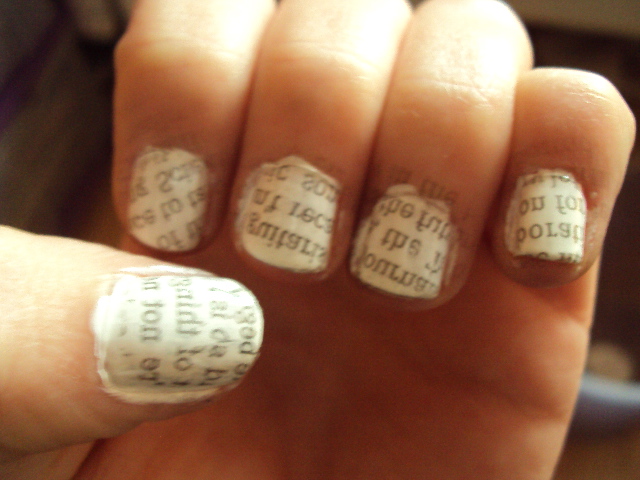 Newspaper Nails Without Alcohol