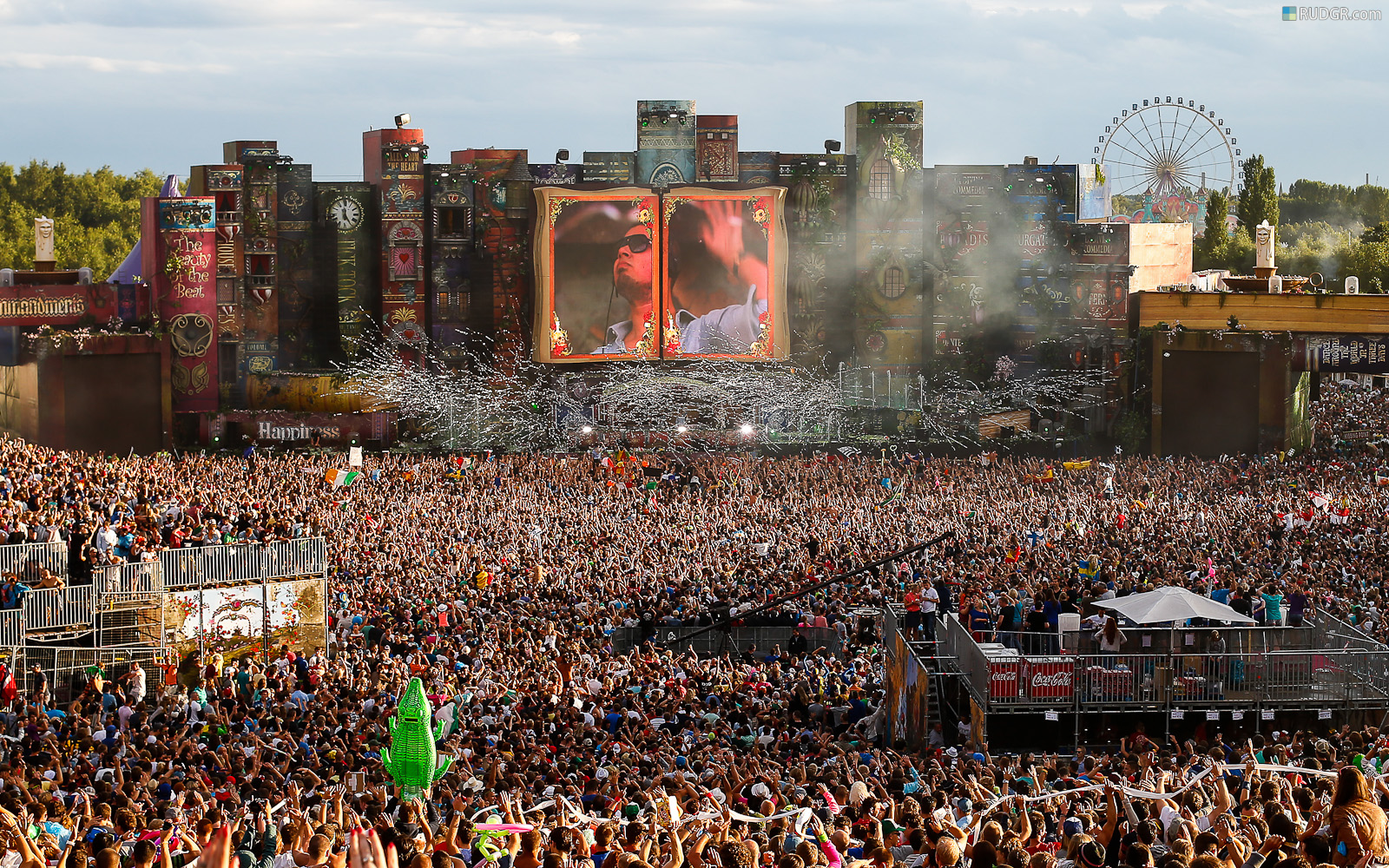 Tomorrowland Festival 2012 Attendance